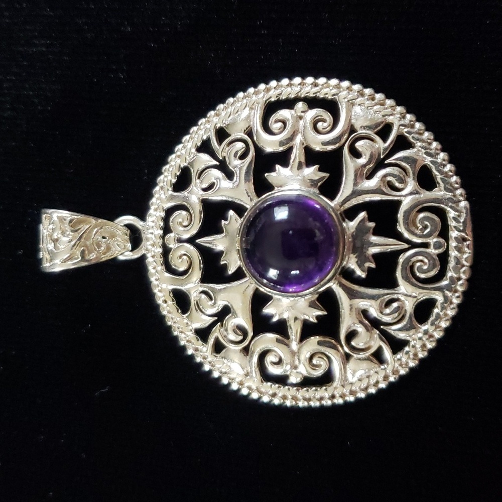 Amethyst Pendant. Delicate Design.